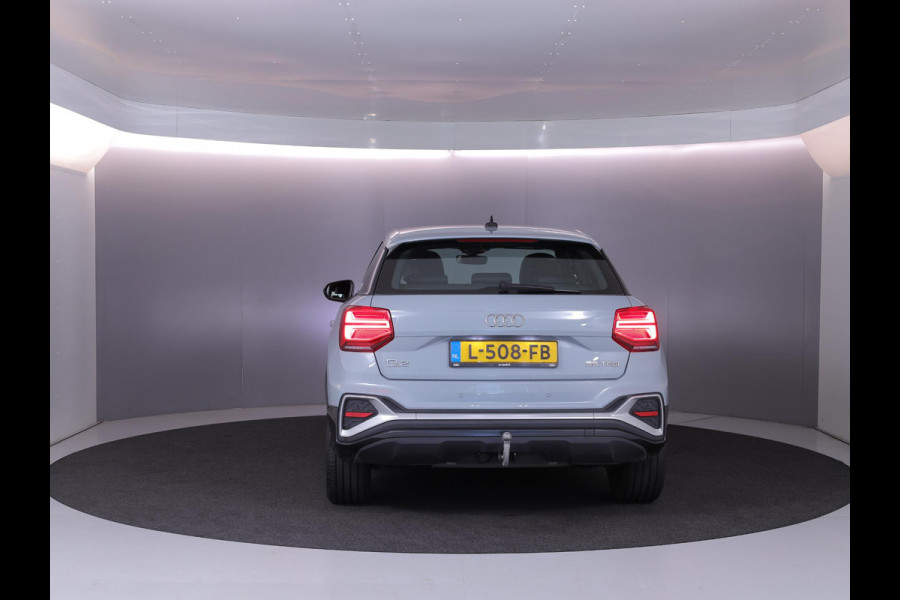 Audi Q2 35 TFSI S Edition 150 pk S-tronic | Navigatie | Trekhaak | Parkeersensoren achter | Matrix LED koplampen | S-Line |