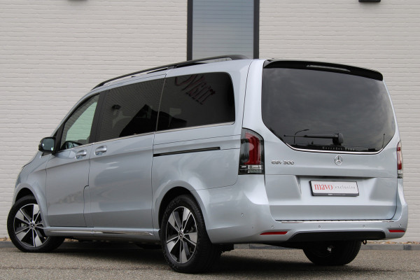 Mercedes-Benz Eqv 300 L2 / AMG / Luchtvering / Panorama / 7-Persoons / Burmester / Vol Opties / NIEUWSTAAT