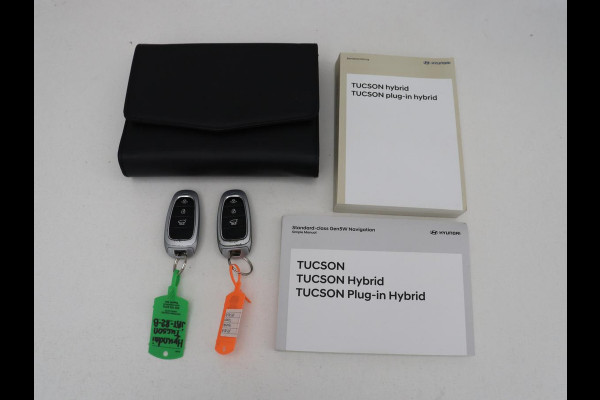 Hyundai Tucson 1.6 T-GDI PHEV N Line Sky 4WD | Panoramadak | Stoelverwarming | Leder/Alcantara | Camera | Adaptive cruise | Carplay | Full LED | Stuurverwarming | Keyless | Plug In