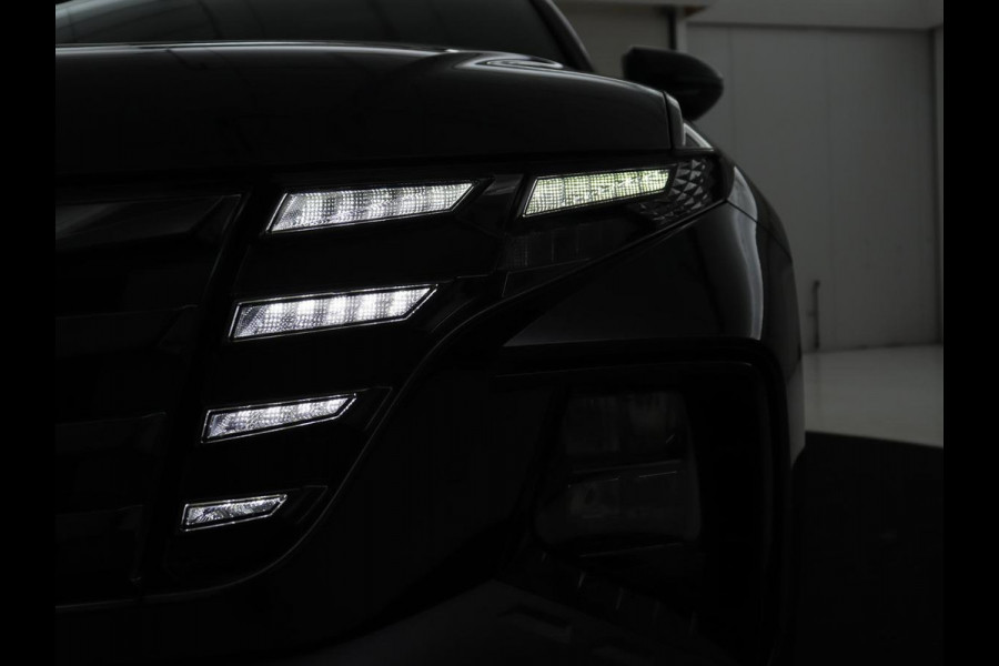 Hyundai Tucson 1.6 T-GDI PHEV N Line Sky 4WD | Panoramadak | Stoelverwarming | Leder/Alcantara | Camera | Adaptive cruise | Carplay | Full LED | Stuurverwarming | Keyless | Plug In