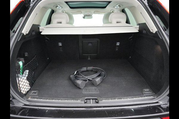 Volvo XC60 T6 AWD FACELIFT MODEL Inscription PHEV 350pk Dealer O.H | Panodak | Adaptive Cruise | Camera | Harman / Kardon | Lederen Sportstoelen Memory & Verwarmd | Google Assistant | Apple Carplay | Keyless | Full LED | Pilot Assist | Navigatie | Virtual |