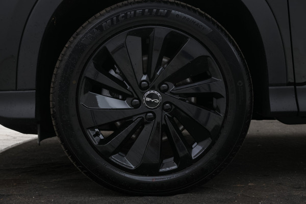 BYD SEAL U 1.5 DM-i FWD Boost Full Black!