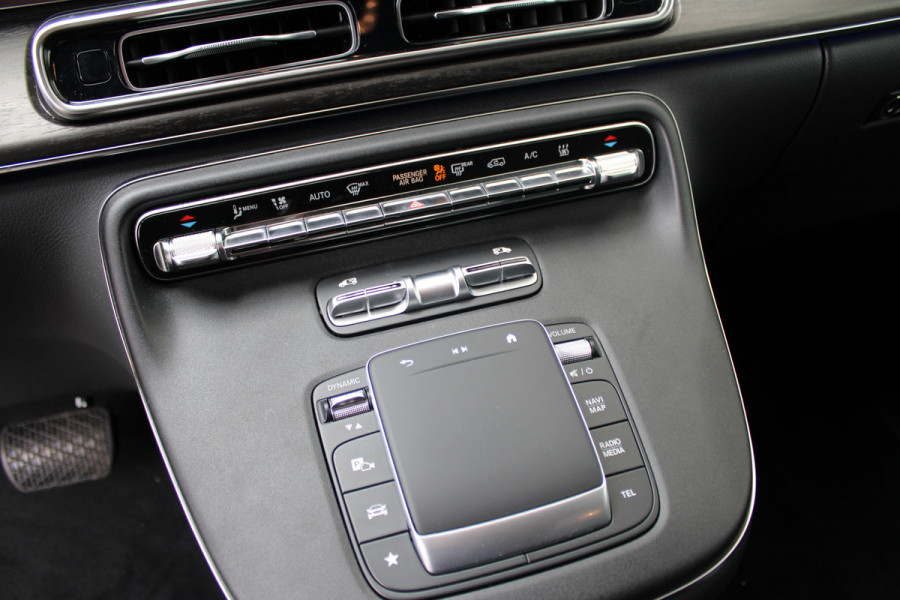 Mercedes-Benz Eqv 300 L2 / AMG / 7-Persoons / Burmester / 360 Camera / Vol Opties / NIEUWSTAAT