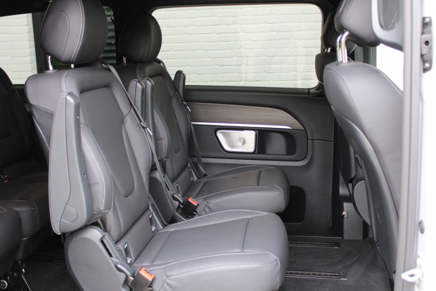 Mercedes-Benz Eqv 300 L2 / AMG / 7-Persoons / Burmester / 360 Camera / Vol Opties / NIEUWSTAAT