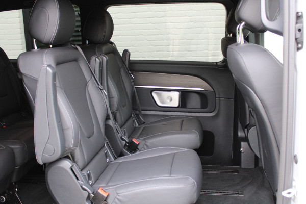 Mercedes-Benz Eqv 300 L2 / AMG / 7-Persoons / Burmester / 360 Camera / Vol Opties / NIEUWSTAAT