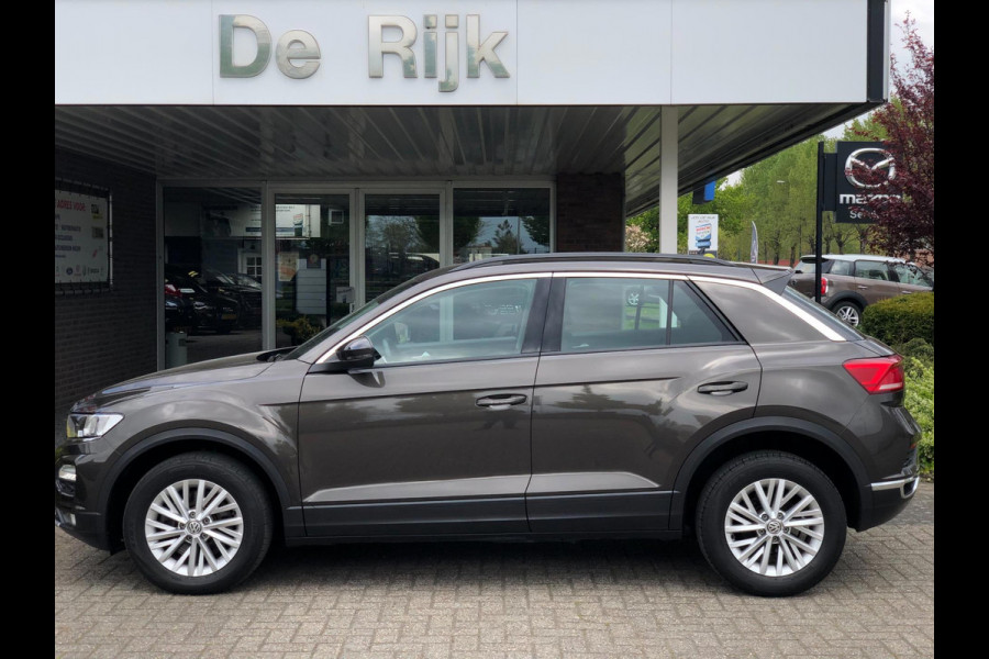 Volkswagen T-Roc 1.0 TSI Style | Carplay/Android, ACC, Stoel+Stuurverw., Trekhaak, Camera, PDC, Airco | Dealeronderhouden |