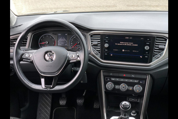 Volkswagen T-Roc 1.0 TSI Style | Carplay/Android, ACC, Stoel+Stuurverw., Trekhaak, Camera, PDC, Airco | Dealeronderhouden |