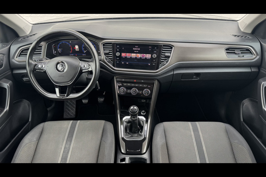 Volkswagen T-Roc 1.5 TSI Sport Camera Adaptieve cruise Digitaal dashboard Pdc voor+achter