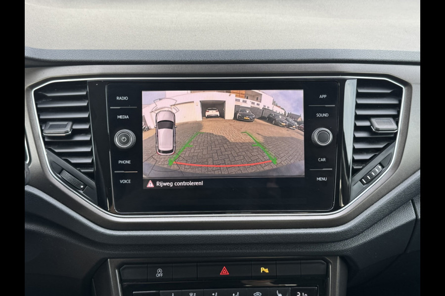 Volkswagen T-Roc 1.5 TSI Sport Camera Adaptieve cruise Digitaal dashboard Pdc voor+achter