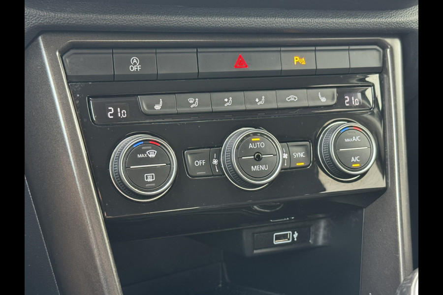 Volkswagen T-Roc 1.5 TSI Sport Camera Adaptieve cruise Digitaal dashboard Pdc voor+achter