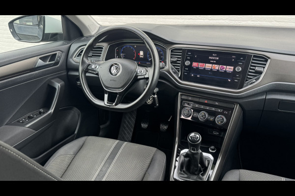 Volkswagen T-Roc 1.5 TSI Sport Camera Adaptieve cruise Digitaal dashboard Pdc voor+achter