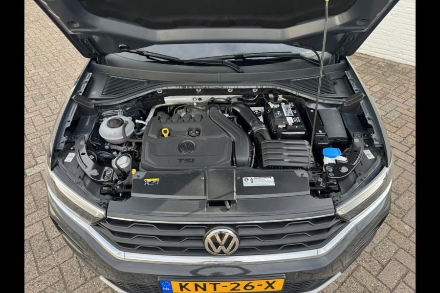 Volkswagen T-Roc 1.5 TSI Sport Camera Adaptieve cruise Digitaal dashboard Pdc voor+achter