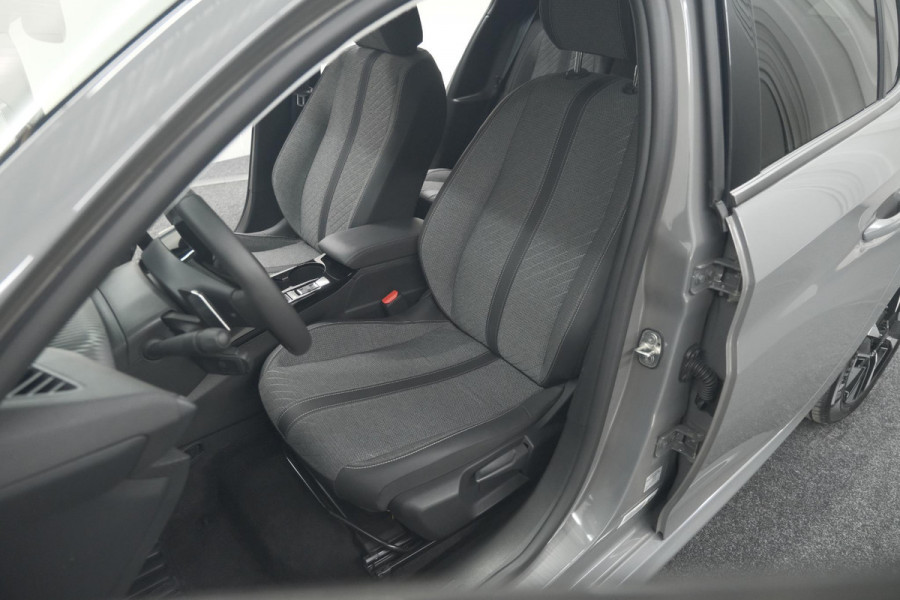 Peugeot 208 1.2 Hybrid 100 e-DCS6 Allure | Camera | Apple Carplay | Keyless Entry | Parkeersensoren