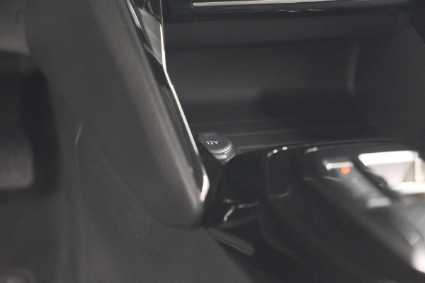 Peugeot 208 1.2 Hybrid 100 e-DCS6 Allure | Camera | Apple Carplay | Keyless Entry | Parkeersensoren