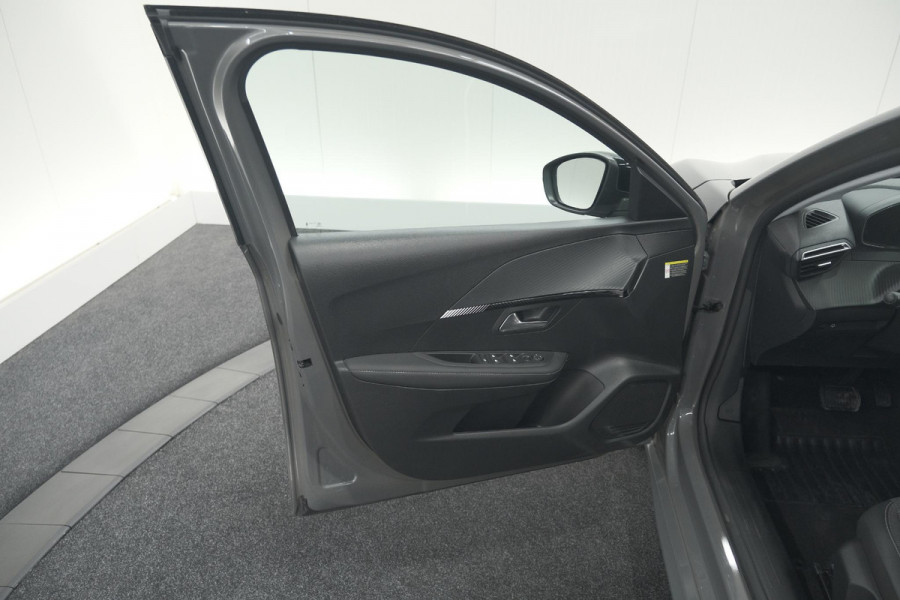Peugeot 208 1.2 Hybrid 100 e-DCS6 Allure | Camera | Apple Carplay | Keyless Entry | Parkeersensoren