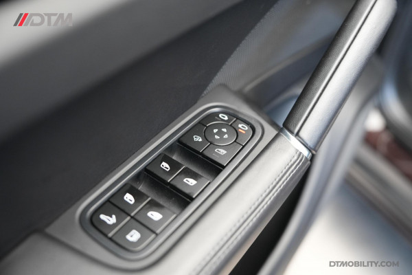 Porsche Cayenne Coupé 3.0 E-Hybrid Platinum Edition | Achterasbesturing | Luchtvering | Panorama | Trekhaak |