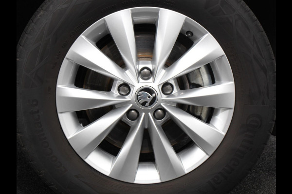 Škoda Karoq 1.5 TSI 150pk DSG Ambition Navigatie Apple Carpla/Android Auto Camera Climate Control Adaptieve Cruise control Lichtmetalen Velgen