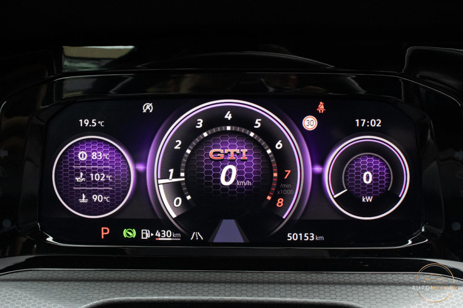 Volkswagen Golf 2.0 TSI GTI PANO CAMERA MISTLAMPEN IQ STOELVERWARMING