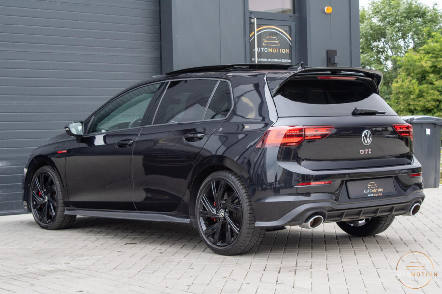 Volkswagen Golf 2.0 TSI GTI PANO CAMERA MISTLAMPEN IQ STOELVERWARMING