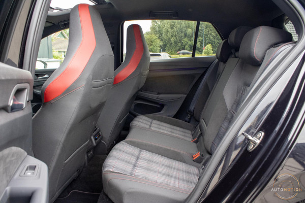 Volkswagen Golf 2.0 TSI GTI PANO CAMERA MISTLAMPEN IQ STOELVERWARMING