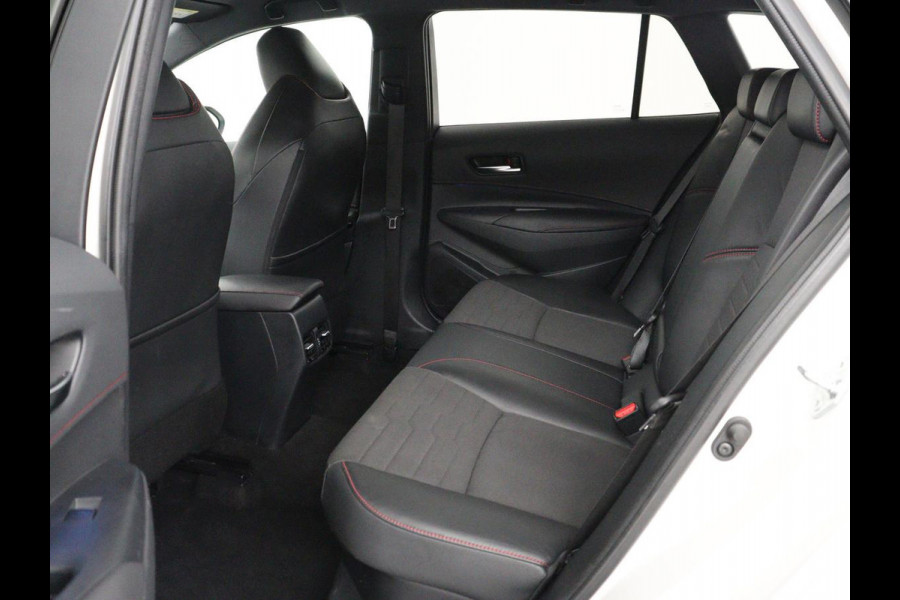 Toyota Corolla 2.0 Hybrid Business Sport Intro Adaptive cruise | Achteruitrij camera | Head Up | Navigatie | Carplay | Bluetooth | JBL Sound | Climate control |