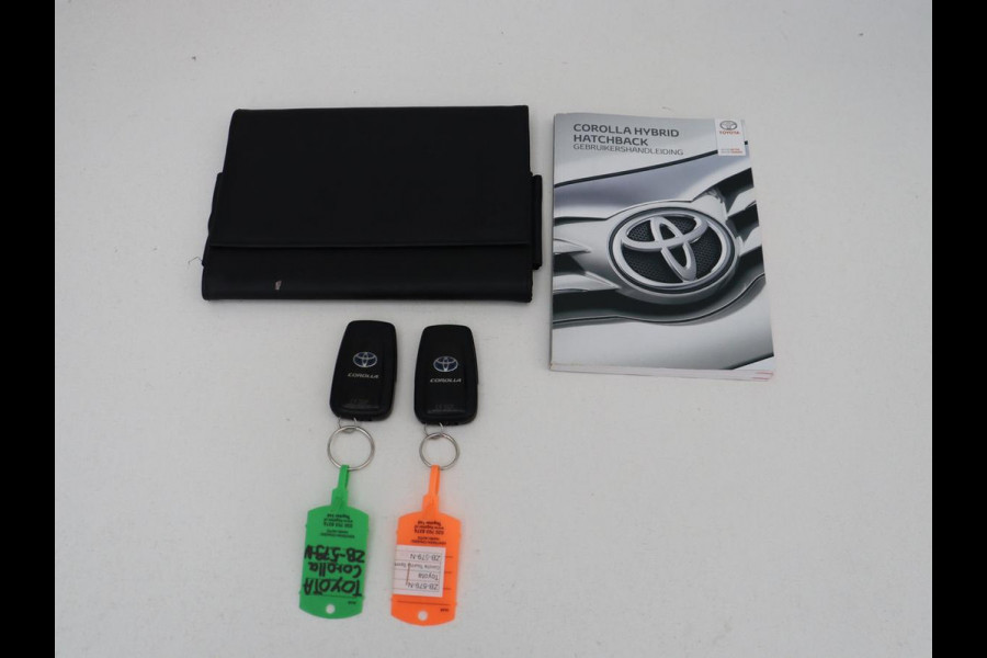 Toyota Corolla 2.0 Hybrid Business Sport Intro Adaptive cruise | Achteruitrij camera | Head Up | Navigatie | Carplay | Bluetooth | JBL Sound | Climate control |