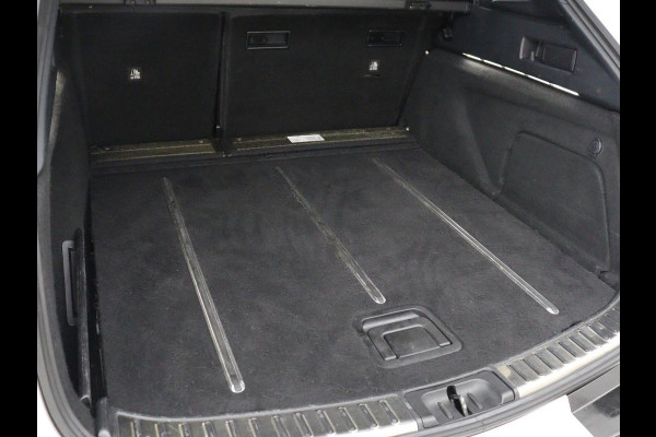 Toyota Corolla 2.0 Hybrid Business Sport Intro Adaptive cruise | Achteruitrij camera | Head Up | Navigatie | Carplay | Bluetooth | JBL Sound | Climate control |
