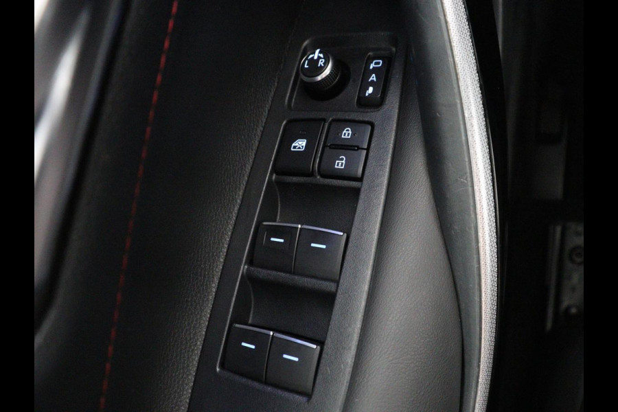 Toyota Corolla 2.0 Hybrid Business Sport Intro Adaptive cruise | Achteruitrij camera | Head Up | Navigatie | Carplay | Bluetooth | JBL Sound | Climate control |
