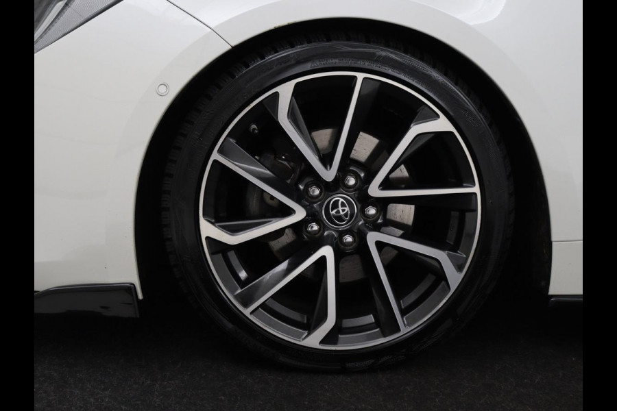 Toyota Corolla 2.0 Hybrid Business Sport Intro Adaptive cruise | Achteruitrij camera | Head Up | Navigatie | Carplay | Bluetooth | JBL Sound | Climate control |