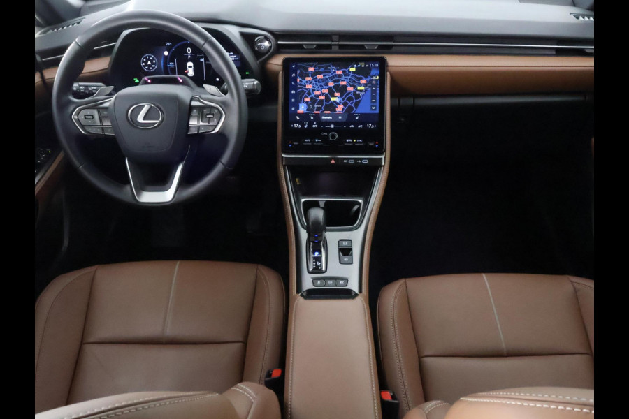 Lexus LBX Relax 2WD | 1e eigenaar | Dealer Onderhouden | Navigatie | Stoelverwarming + Leder |
