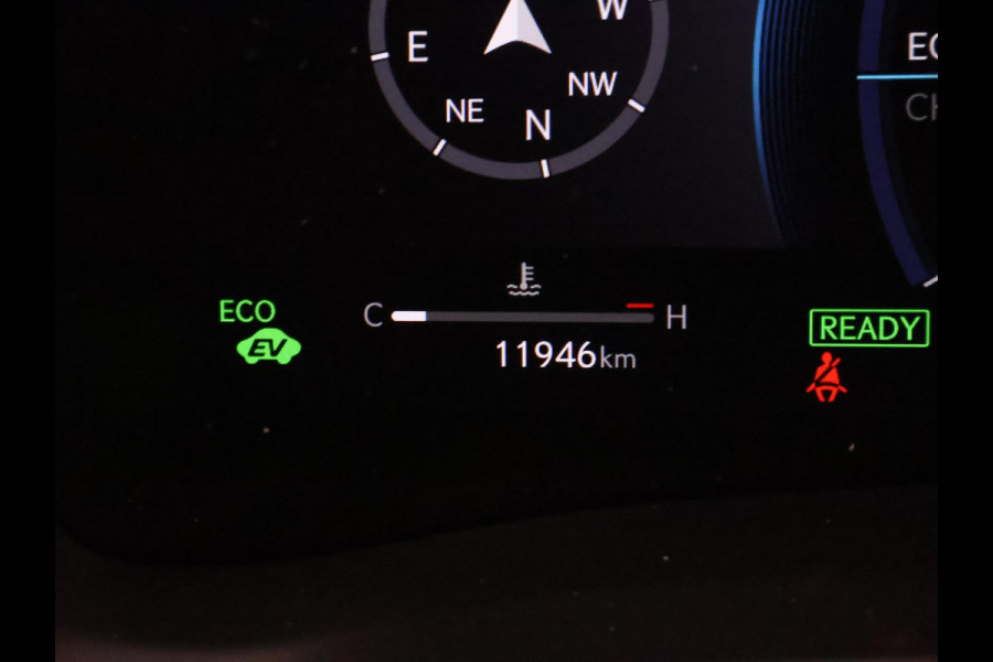 Lexus LBX Relax 2WD | 1e eigenaar | Dealer Onderhouden | Navigatie | Stoelverwarming + Leder |