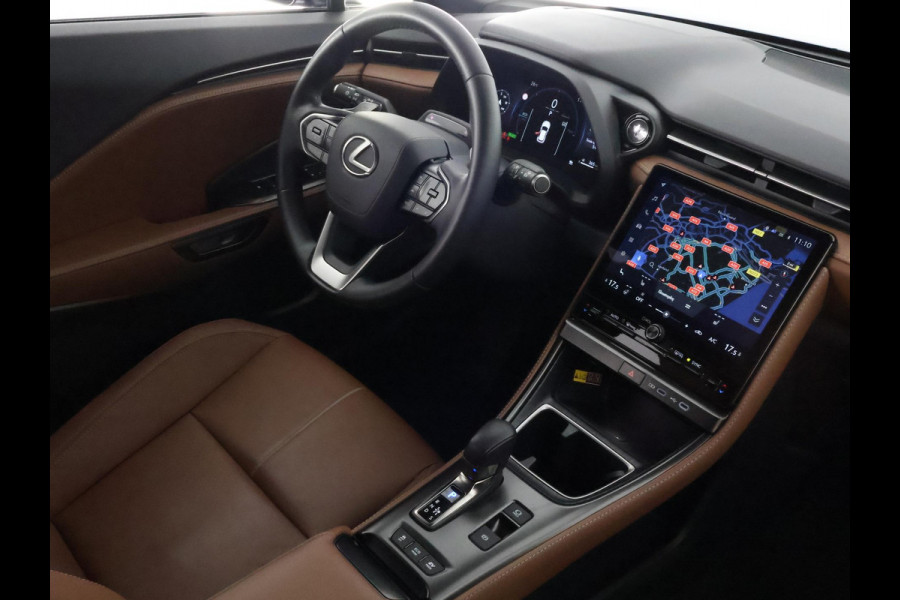 Lexus LBX Relax 2WD | 1e eigenaar | Dealer Onderhouden | Navigatie | Stoelverwarming + Leder |