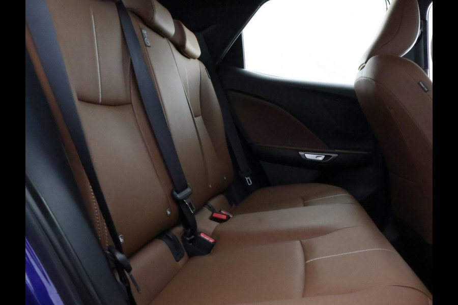 Lexus LBX Relax 2WD | 1e eigenaar | Dealer Onderhouden | Navigatie | Stoelverwarming + Leder |