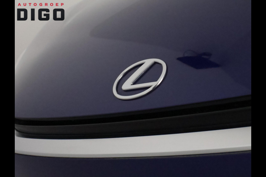 Lexus LBX Relax 2WD | 1e eigenaar | Dealer Onderhouden | Navigatie | Stoelverwarming + Leder |