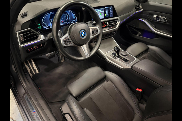 BMW 3 Serie Touring 330e M-SPORT SOH 98%/PANO/H-KARDON/V-COCKPIT/NAVI/CAM/DAB/CARPLAY///