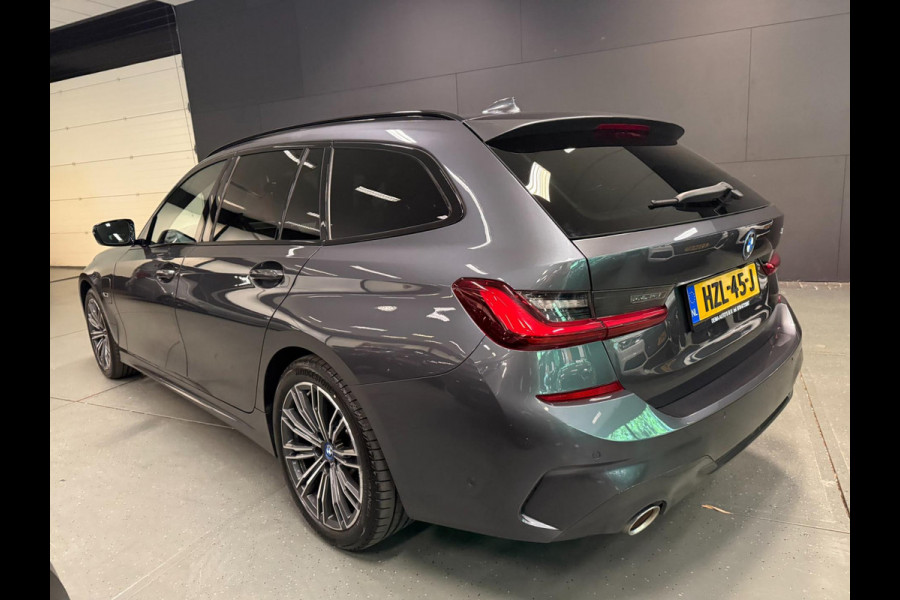 BMW 3 Serie Touring 330e M-SPORT SOH 98%/PANO/H-KARDON/V-COCKPIT/NAVI/CAM/DAB/CARPLAY///