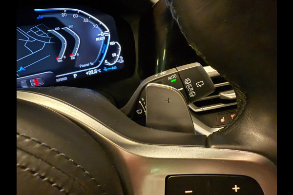 BMW 3 Serie Touring 330e M-SPORT SOH 98%/PANO/H-KARDON/V-COCKPIT/NAVI/CAM/DAB/CARPLAY///