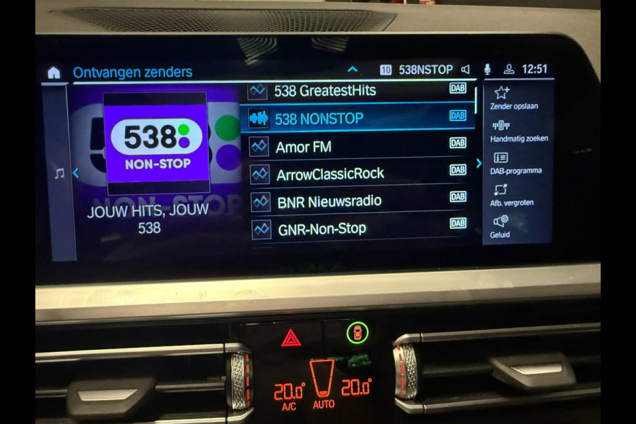 BMW 3 Serie Touring 330e M-SPORT SOH 98%/PANO/H-KARDON/V-COCKPIT/NAVI/CAM/DAB/CARPLAY///