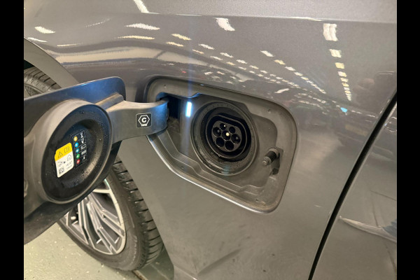 BMW 3 Serie Touring 330e M-SPORT SOH 98%/PANO/H-KARDON/V-COCKPIT/NAVI/CAM/DAB/CARPLAY///