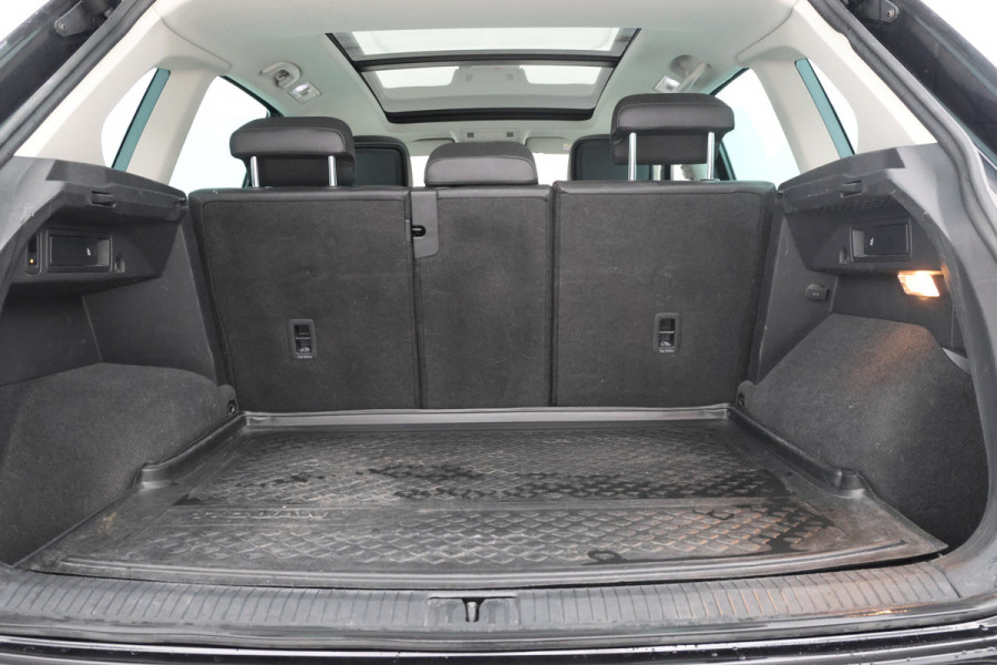 Volkswagen Tiguan 2.0 TSI 4Motion Highline Business R Panorama, Automaat, Trekhaak