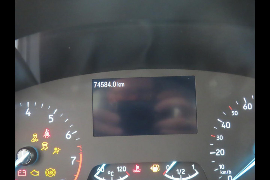 Ford Puma 1.0 EcoBoost Hybrid Titanium | 74.500 KM | Winter Pack | Navigatie