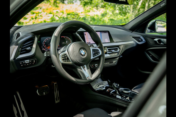 BMW 1-serie 118i High Executive M-sport |Panoramadak|Dealeronderhouden