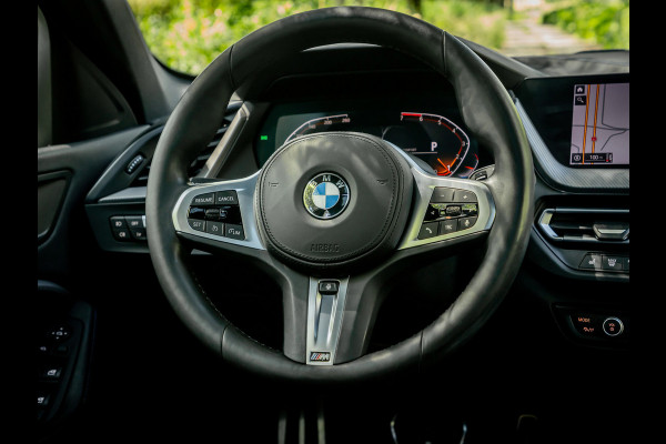 BMW 1-serie 118i High Executive M-sport |Panoramadak|Dealeronderhouden
