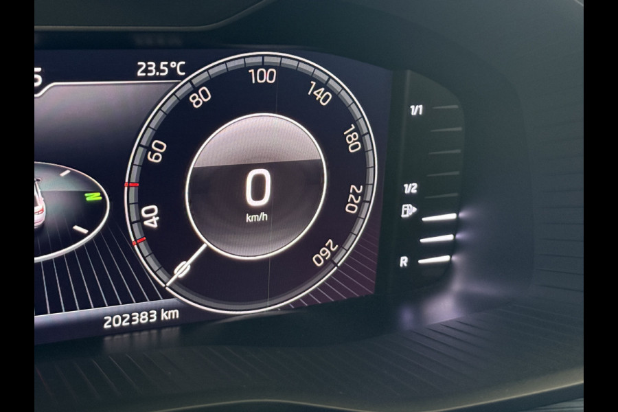 Škoda Kodiaq 1.5 TSI Business Edition | Panoramadak | Apple Carplay | Stoelverwarming