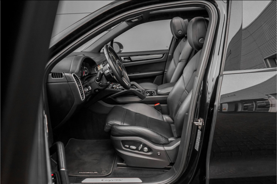 Porsche Cayenne 3.0 E-Hybrid Pano Camera 360° Sport Chrono Luchtvering