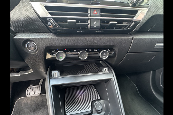 Citroën C4 1.2 Puretech Shine | Leren Bekleding | Trekhaak | Camera | Head-up display