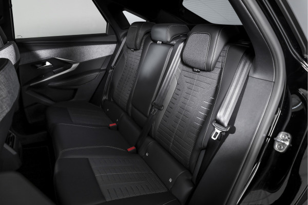 Peugeot 3008 1.2 Hybrid 145 GT | Dig. Cockpit | Adapt. Cruise | Stoel-+stuurverw. | PDC | Camera | NAV+App. Connect | ECC | 19" LM |