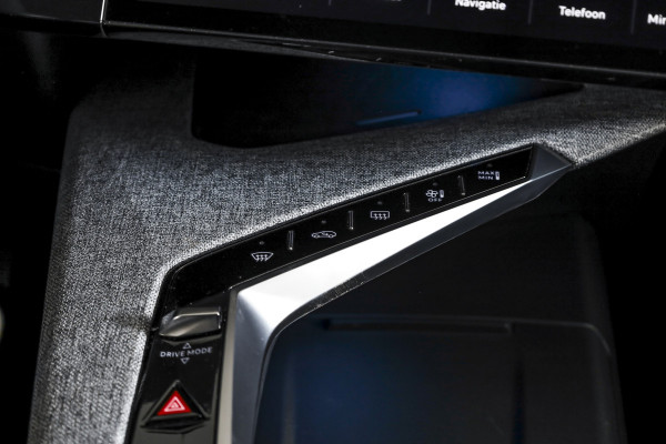 Peugeot 3008 1.2 Hybrid 145 GT | Dig. Cockpit | Adapt. Cruise | Stoel-+stuurverw. | PDC | Camera | NAV+App. Connect | ECC | 19" LM |