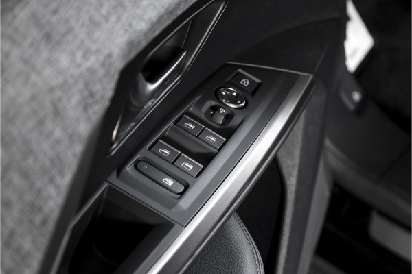 Peugeot 3008 1.2 Hybrid 145 GT | Dig. Cockpit | Adapt. Cruise | Stoel-+stuurverw. | PDC | Camera | NAV+App. Connect | ECC | 19" LM |