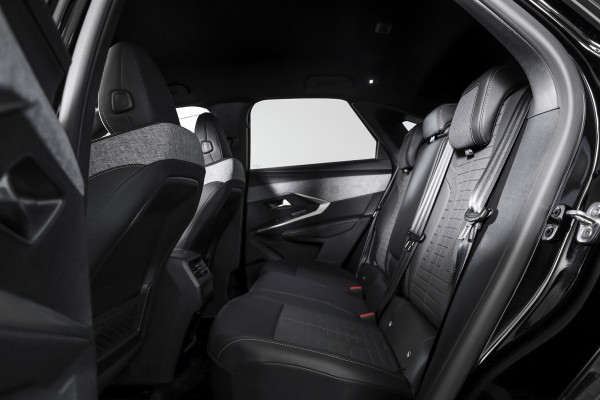 Peugeot 3008 1.2 Hybrid 145 GT | Dig. Cockpit | Adapt. Cruise | Stoel-+stuurverw. | PDC | Camera | NAV+App. Connect | ECC | 19" LM |